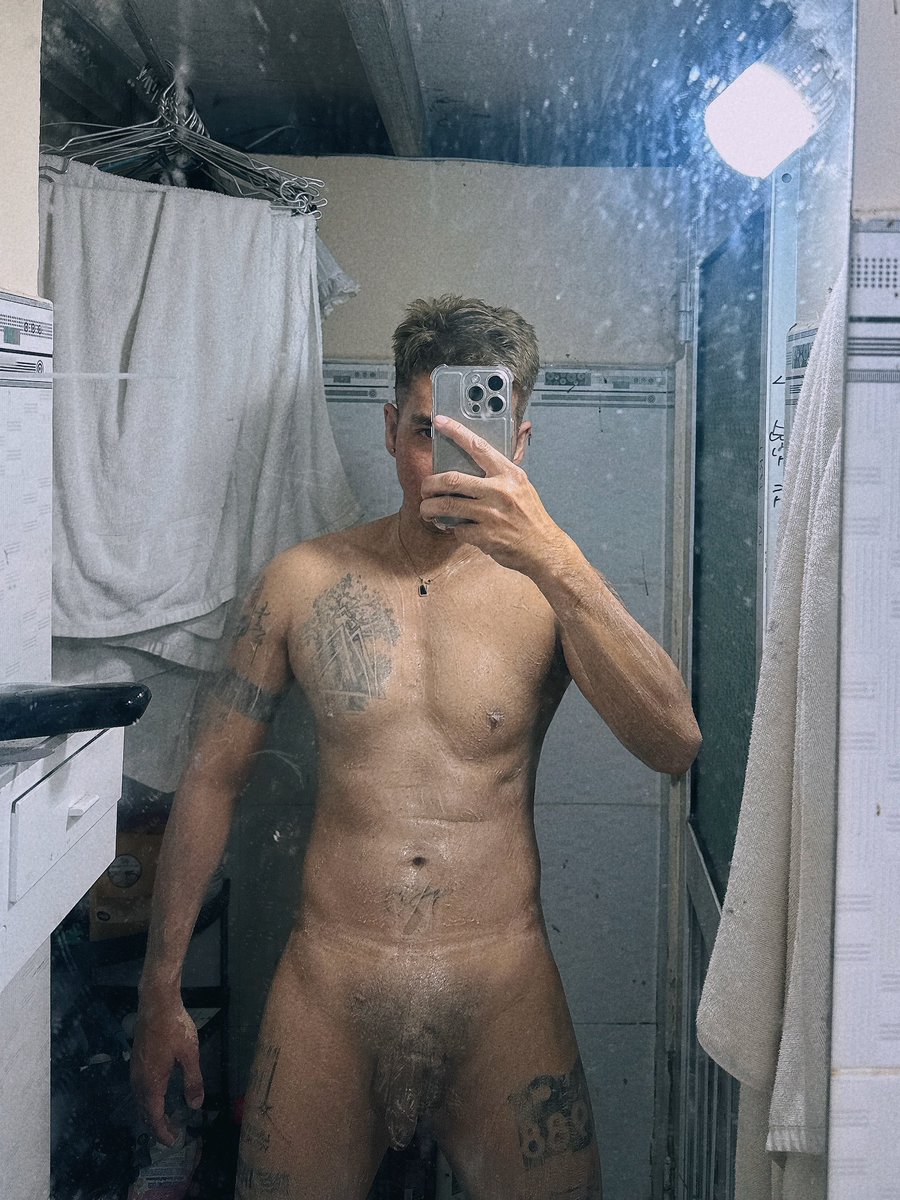 Zac tweet media