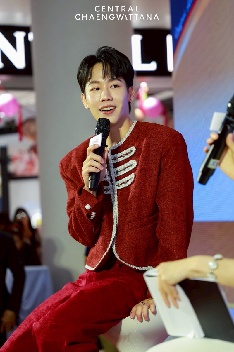 Central Chaengwattana tweet media