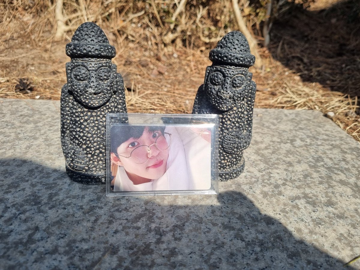 꼬마하루방보다기여운
#김재환 #KIMJAEHWAN
바람이이끄는대로왔더니
기요미하루방이똭!ㅎㅎ