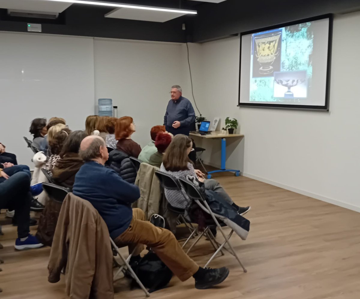 mhistoriacat's tweet image. Acabem la setmana amb Històries aparentment intranscendents 🕵️‍♂️🏺

👉 Els arqueofurtius i el Museu d’Història de Catalunya

Una tarda amb Joan-Carles Alay @alay_jca

#Patrimoni #Història #Museus #Arqueologia #arqueofurtivisme