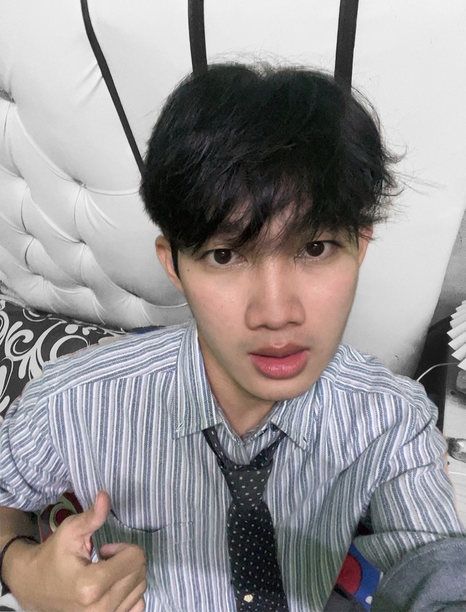 ✮αη✩ tweet media