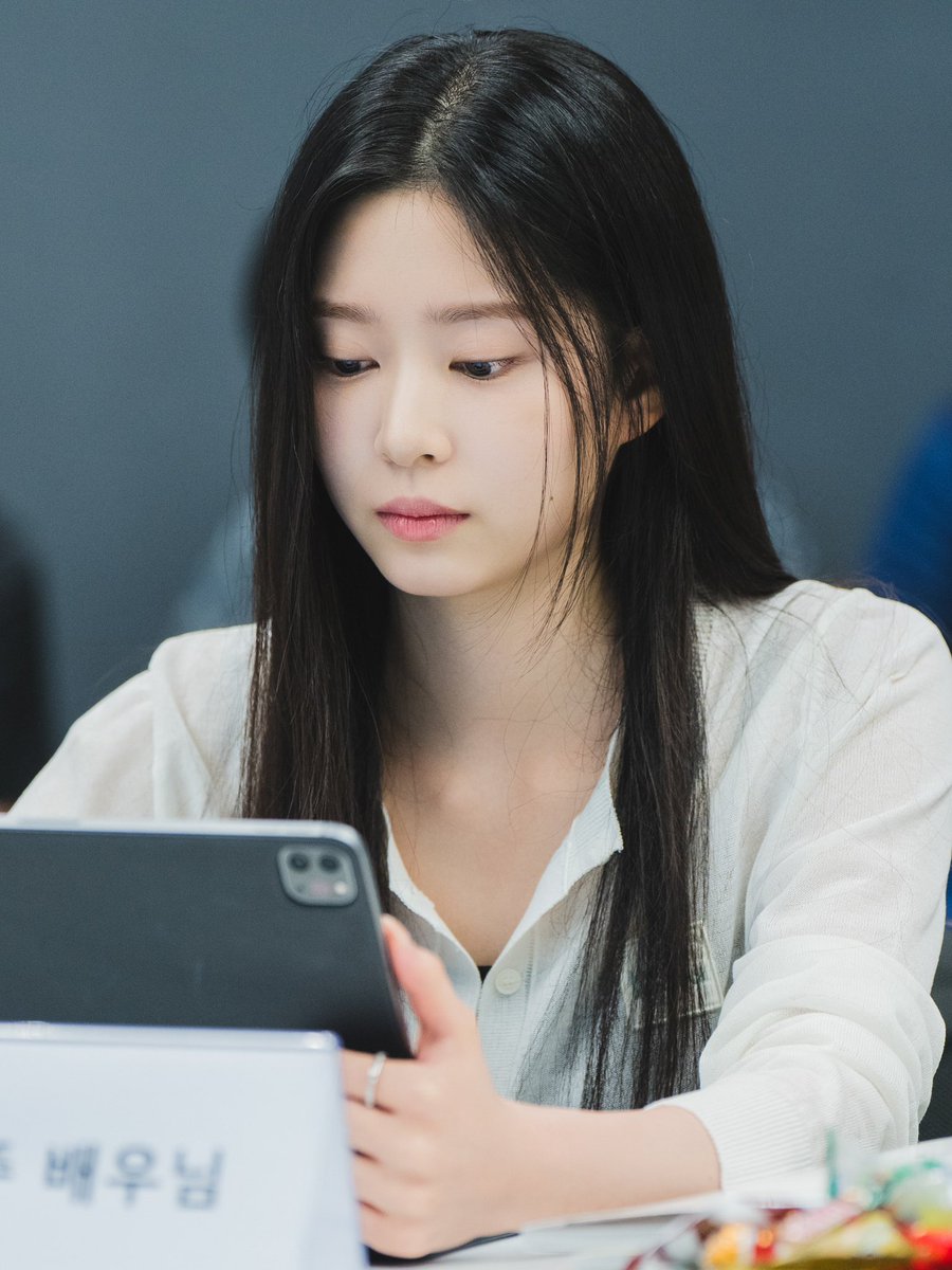 ⠀⠀⠀⠀⠀⠀⠀⠀⠀⠀⠀⠀⠀⠀⠀

jtbc 샤이닝, 2026
⠀
photographed by @namko_gram @bxexa_utiful 
BTS filmed by @hajinyong703 
BTS edited by <a href="/soobinnee/">수빈이</a> <a href="/wannabealobster/">띠옹</a> 
⠀
#가라지랩 #garagelab  
#샤이닝 #jtbc #박진영 #김민주