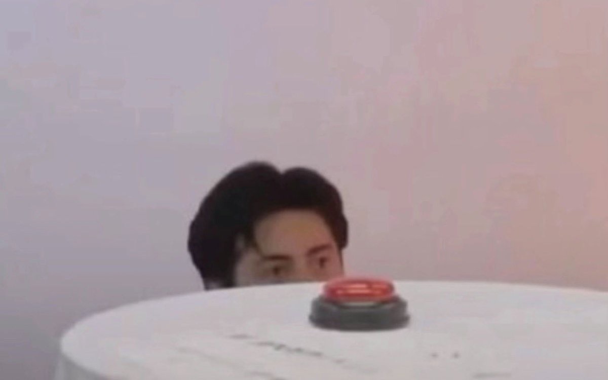 theo 🎣 hiatus tweet media