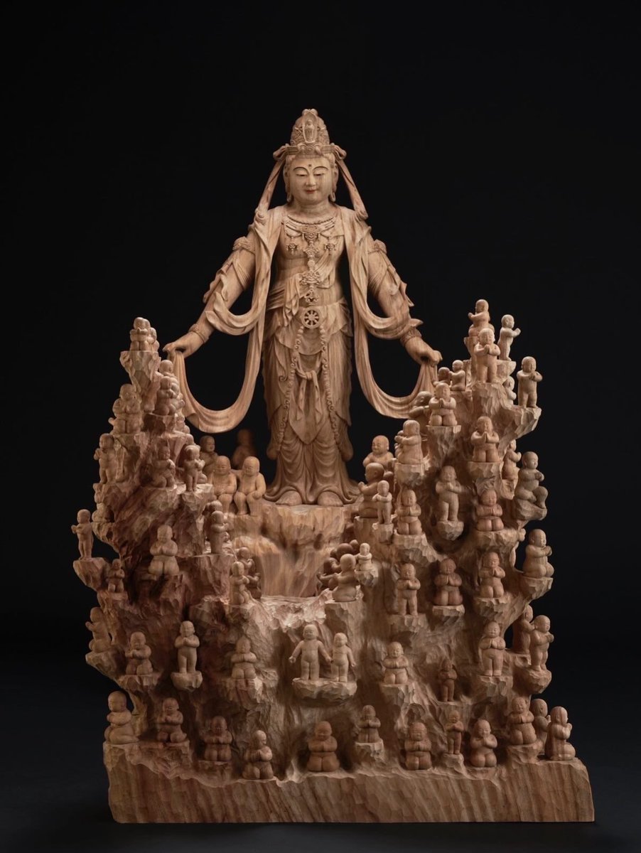 復興観音菩薩」「合学童子像群」 観音さまと百三十体の童子は同じ一本