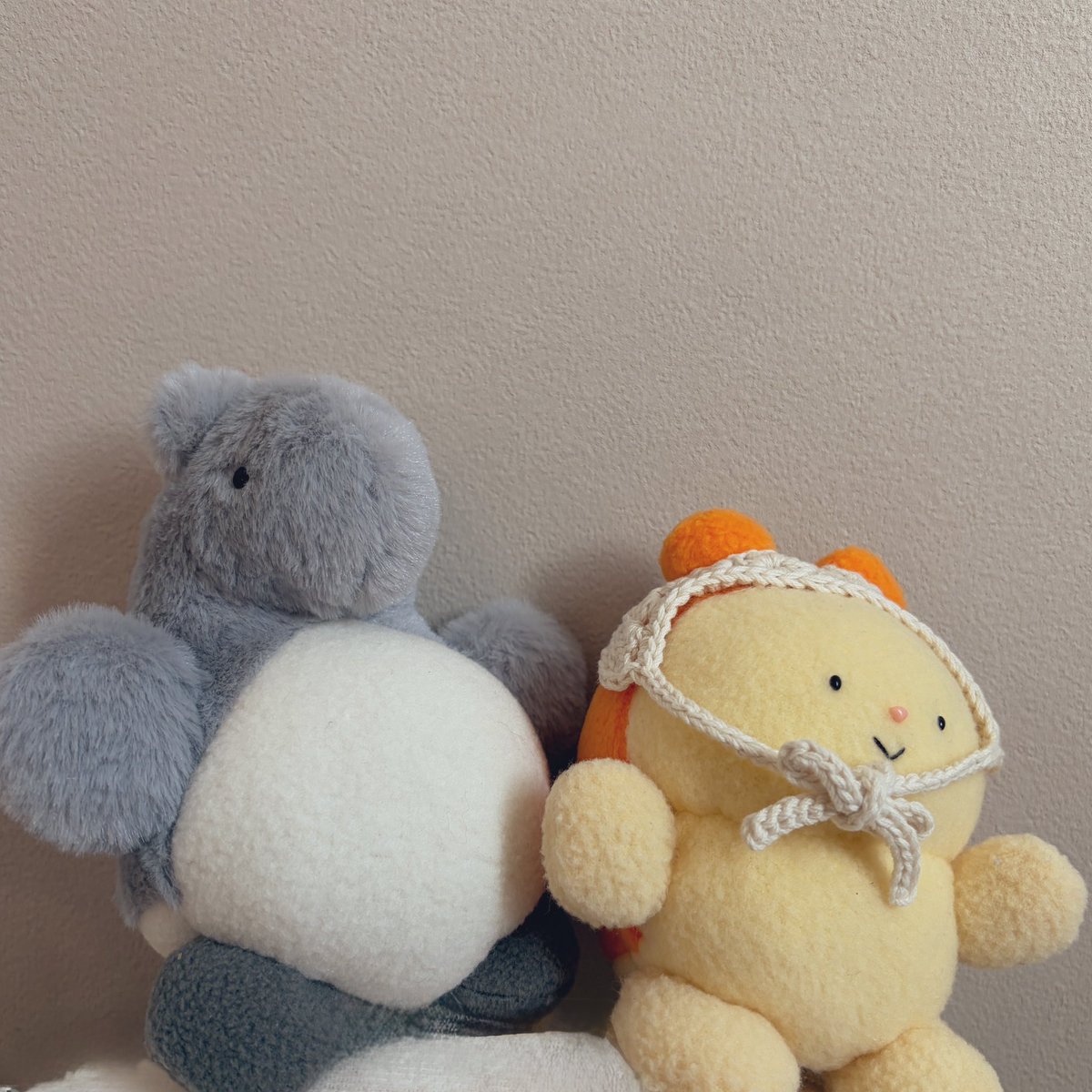 1935kcal's tweet photo. 🩶🧡 https://t.co/EyeLq4FoUf