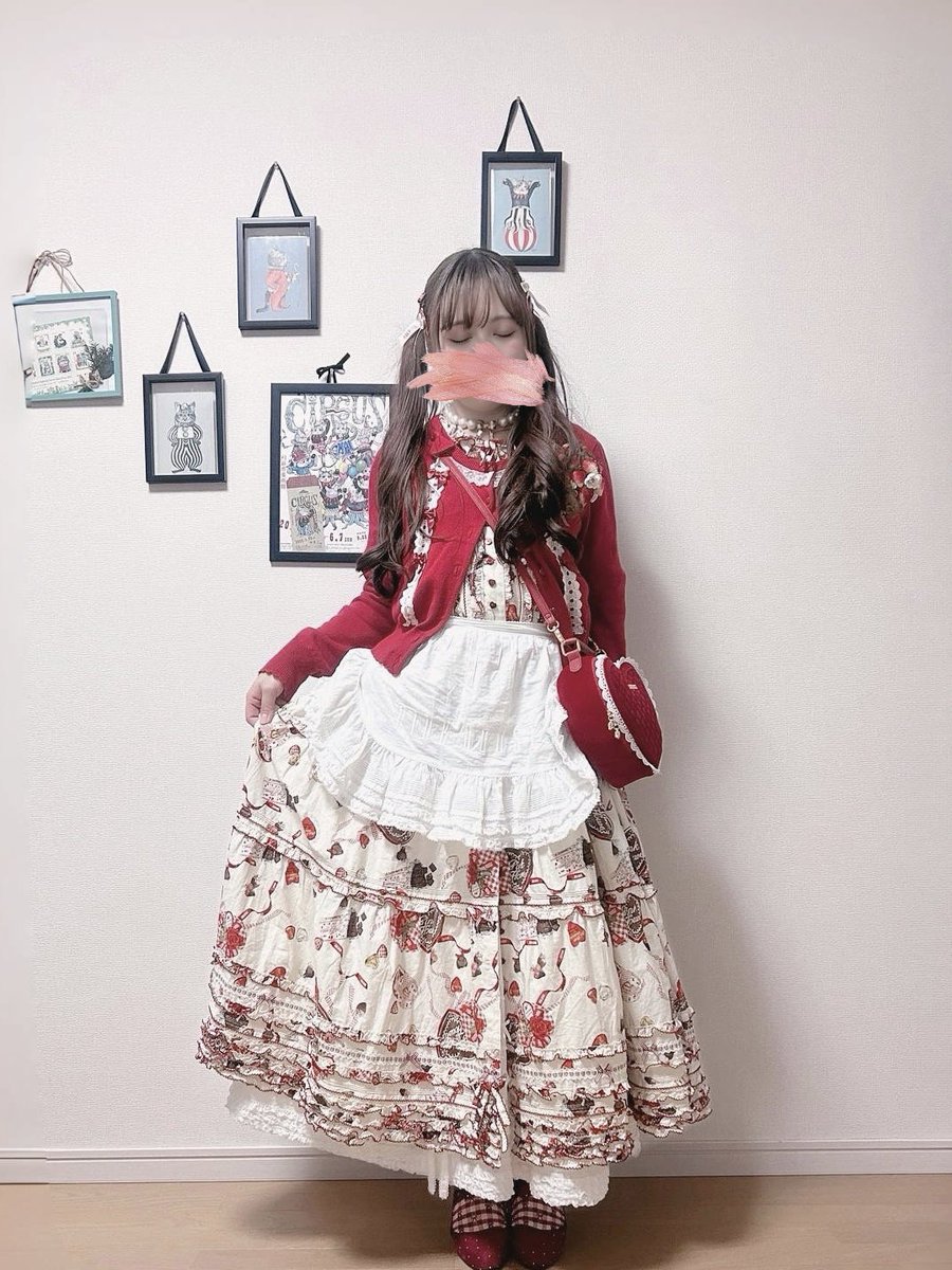 ピンクハウス着た日。 スウィートメモリーズにエプロン合わせたかった