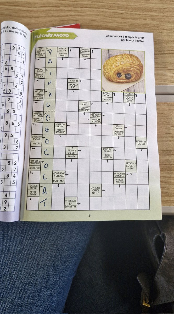 Miss Moneypenny tweet media