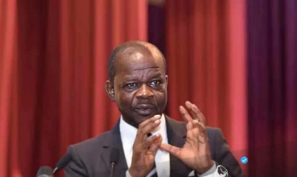 Rdcongo🇨🇩____: Le député national Olive Mudekereza, élu de Walungu a déposé à l’Assemblée nationale une proposition de loi visant à légaliser la polygamie, avec un plafond fixé à six épouses.

Selon son initiateur, cette réforme permettrait de garantir aux femmes l’accès au