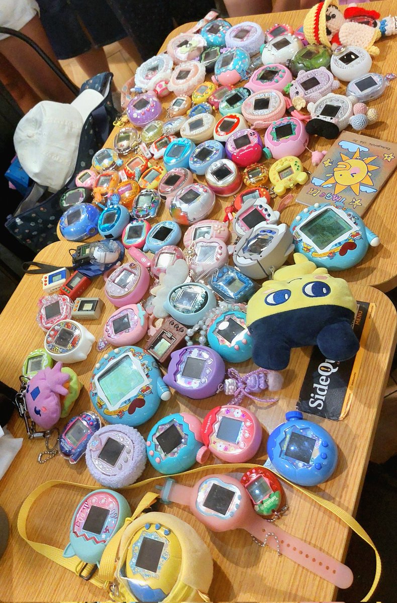_yapsharlene's tweet photo. i went to tamagotchi club. holy moly https://t.co/4bZliu5Rwr