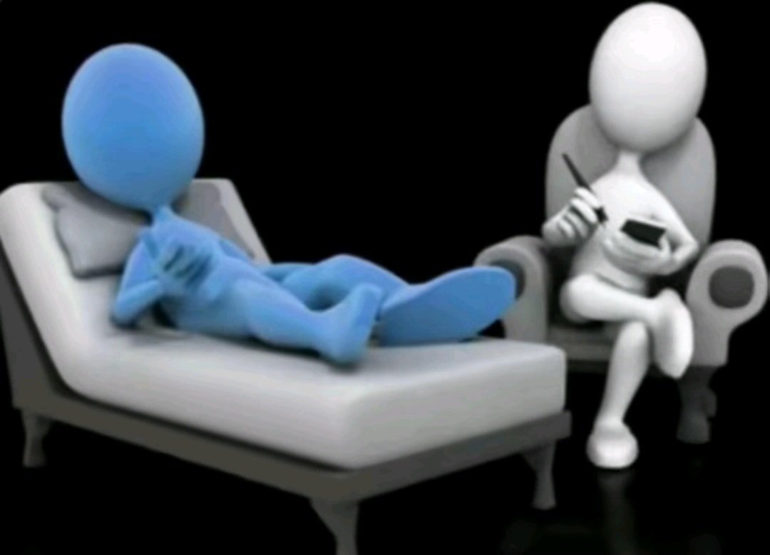 c'est paisible depuis que je suis dramatique. en utilisant des mots forts, au final je me dis que ça va, la situation est pas si pire si j'ai pu l'exagérer. jsp si vous saisissez