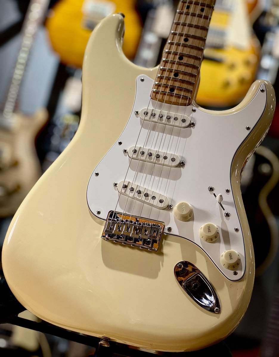 FENDER】 Stratocaster Hardtail Olympic White / 1974 経年を感じ