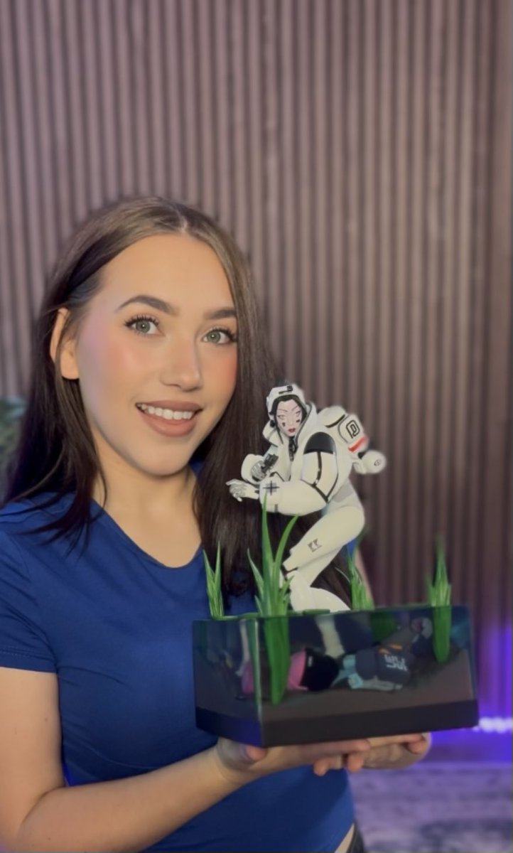 Itzchantall tweet media