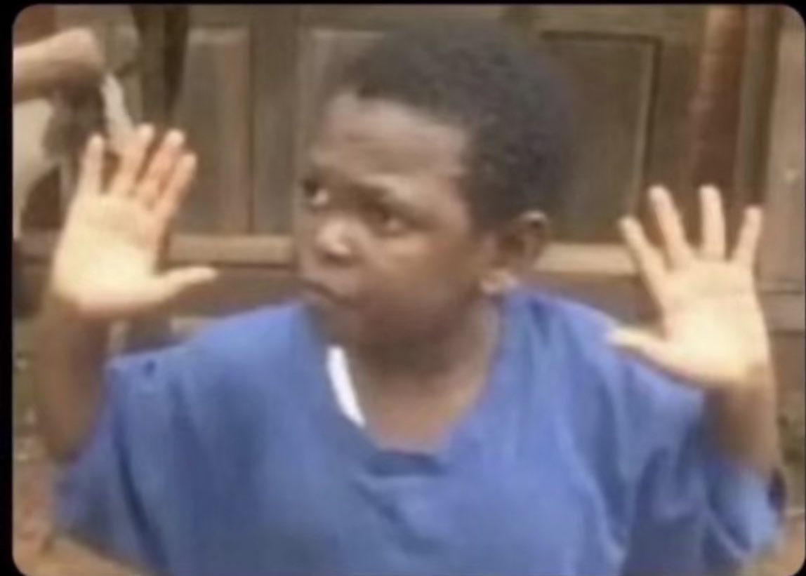 Kaka38044's tweet image. I don unfollowed 30 people today 

No be me Una go Dey use learn celeb 
 
Once you no fit follow back I am taking back my follow button 🙌😂