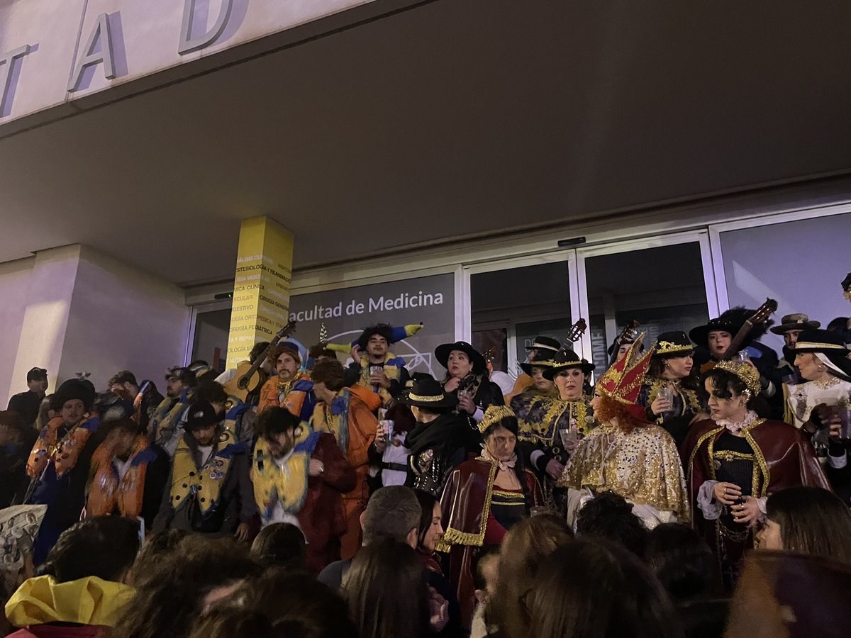 Paula 🎭 tweet media