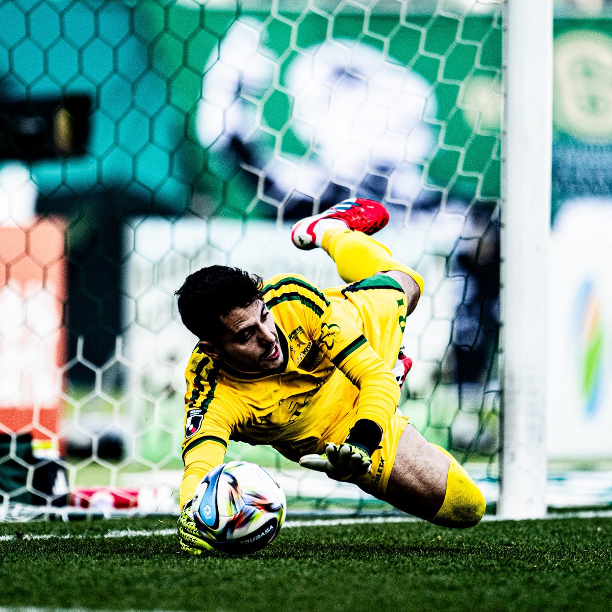 Save to win !!! 守護神 #マテウス PHOTO：Atsushi Kondo #verdy #東京