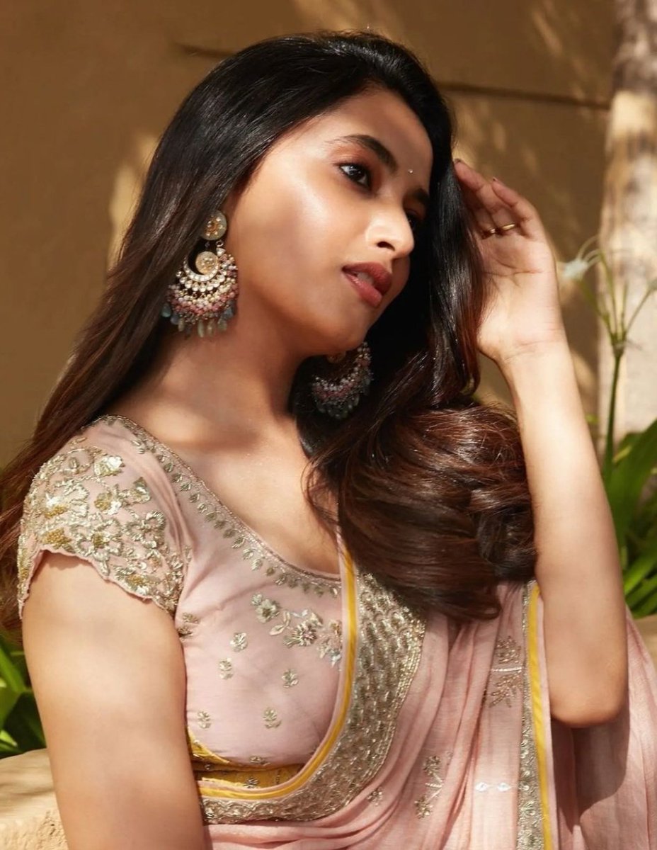 priyanka_edits's tweet photo. Good Evening Tweeps 💕 https://t.co/FM77r6MVSA
