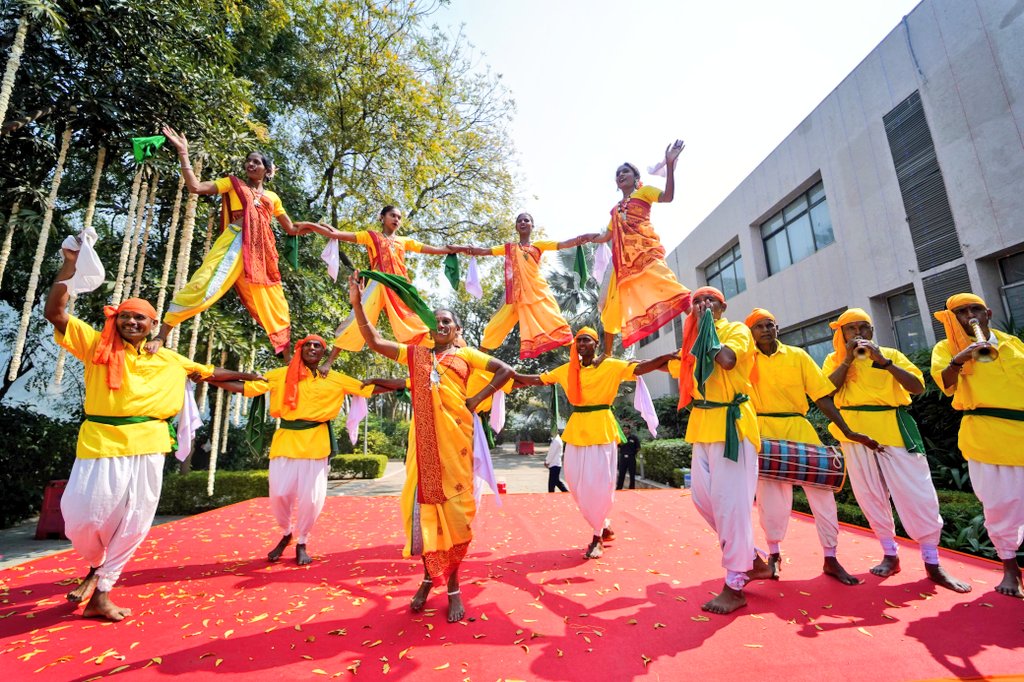 BJP National President Shri <a href="/NitinNabin/">Nitin Nabin</a> received a grand welcome as he visited the BJP Office in Gandhinagar, Gujarat.

Glimpses. ⬇️