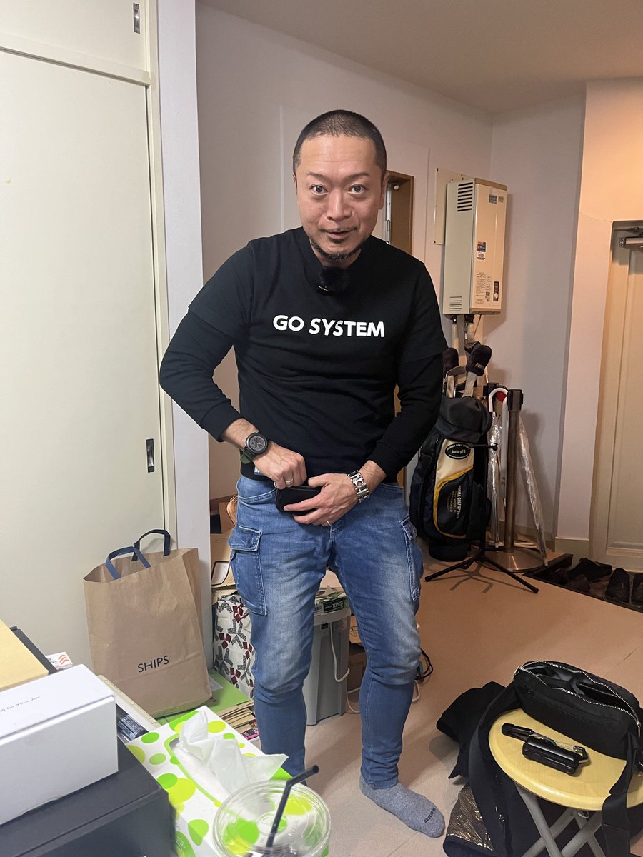 間もなく！！（部屋汚なっ笑）

777リーグの話でもする予定

youtube.com/live/gE_6AuHX4…