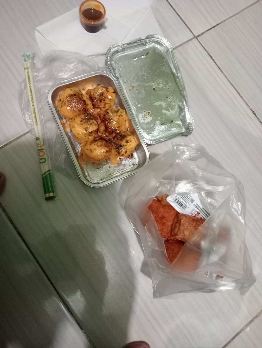 berbuka day 3,menu buka kamu apa nih wii? <a href="/Auwia_JKT48/">Aulia Riza</a>,menu buka aku day 3 hari ini risoll mayo sama dimsum mentai nihh spesiall bangett ga si wk😁,mett bukaa ya wiii🫶

#BukAuw #RamadhanDay3