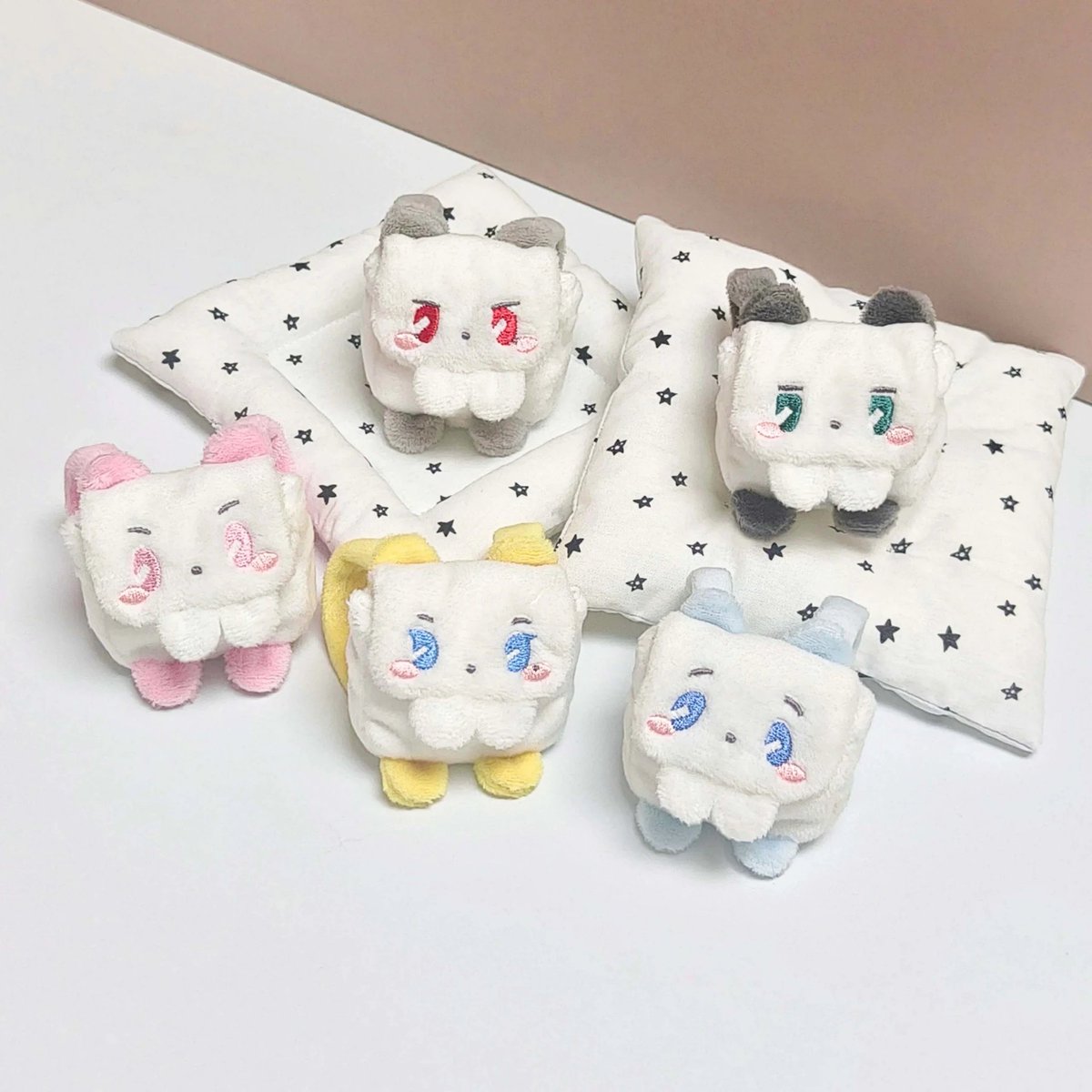 takonyu clothes 🐙👔 tweet media