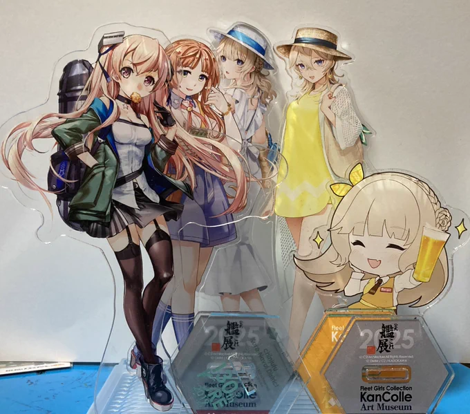 アメリ艦アクスタ、いい感じに身長差があって大変に良い。