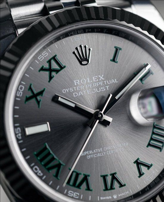 gundemio's tweet image. Rolex'in yaklaşık 700 bin TL değerindeki Datejust 41 Wimbledon model saati.