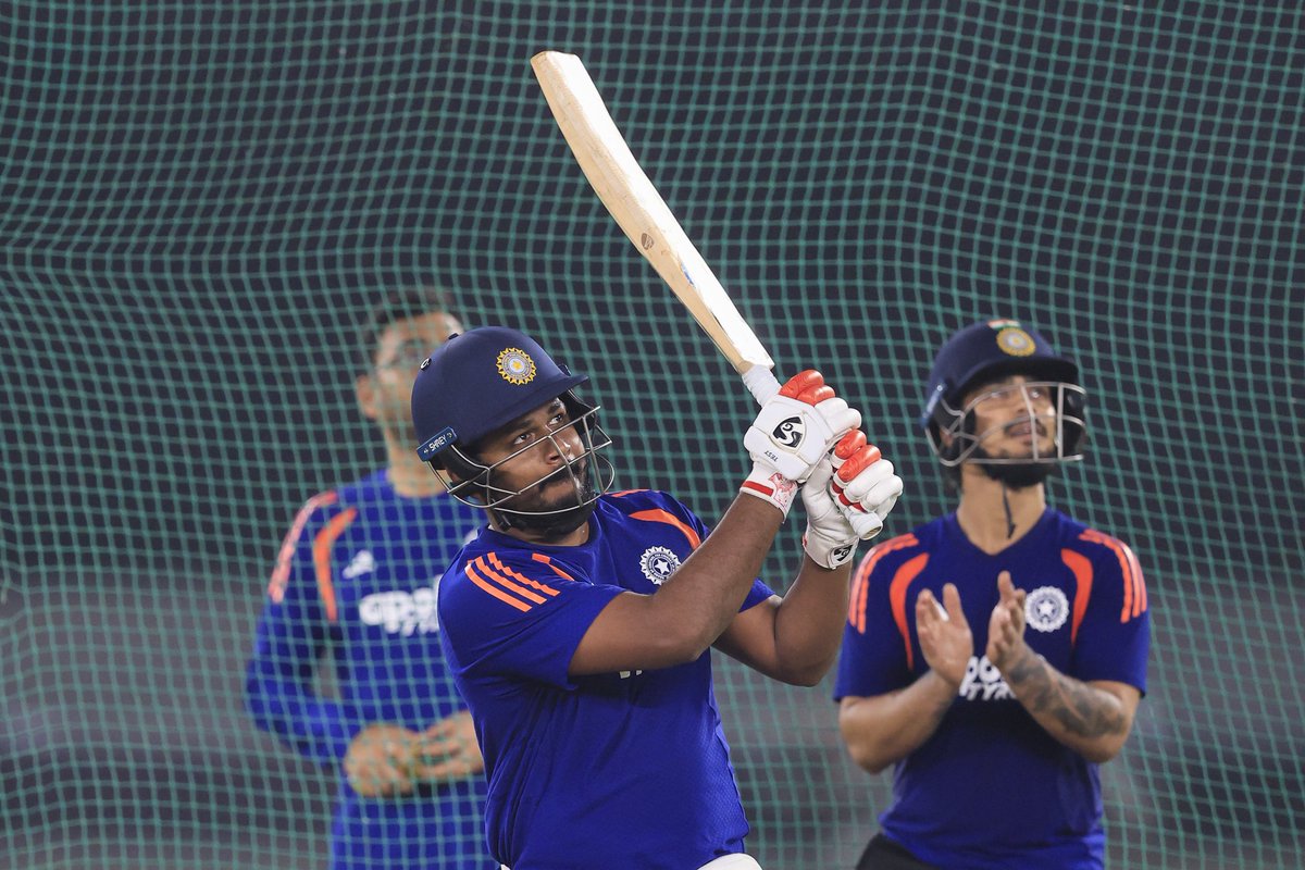 offcialdscvr's tweet photo. Sanju Samson working hard in nets for Super 8. 🇮🇳 https://t.co/HnwRtZUXaj