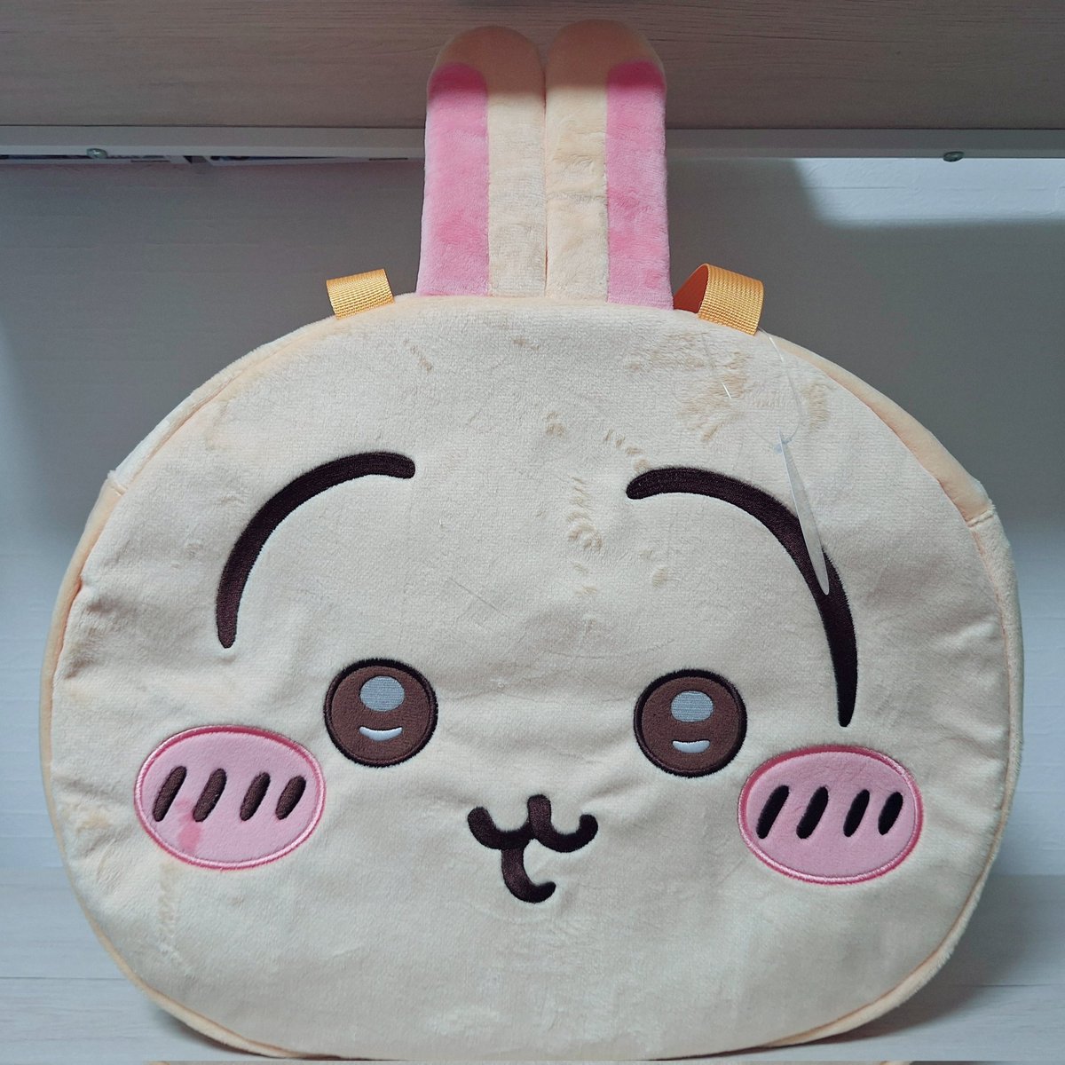 おかおBIGボストンバッグでかいし可愛いぞ。
超会議に行った時ちいかわパークにこれ持ってく。尻尾も作って後ろに付ける(＾ｑ＾)
#ちいかわ