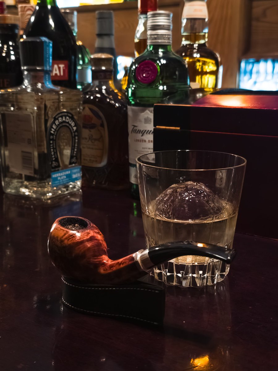 パイプとウィスキー
落ち着く