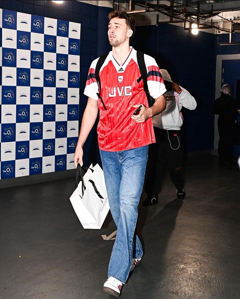 ARSENAL JVC RETRO IN RED PATTERN NOW AVAILABLE IN STORE!! M, L, XL