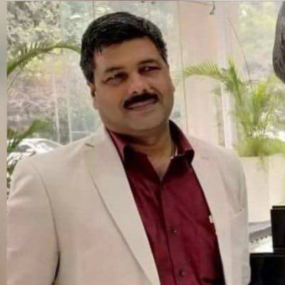 वरिष्ठ पत्रकार श्री विधि सिंह जी के निधन का अत्यंत दुःखद समाचार प्राप्त हुआ।
उनका निधन पत्रकारिता जगत के लिए अपूरणीय क्षति है।
प्रभु श्रीहरि से प्रार्थना है कि दिवंगत पुण्यात्मा को अपने श्रीचरणों में स्थान दें तथा शोकाकुल परिजनों को इस असीम दुःख को सहन करने की शक्ति प्रदान करें।