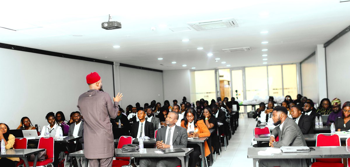 Jake Okechukwu Effoduh tweet media