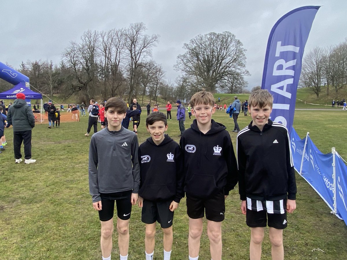 inverclyde_ac's tweet photo. U 13 boys getting ready for their race #StrongandDetermined @LindsaysXC @SALDevelopment @ActiveSchoolsIC https://t.co/wVcmYnaTjP