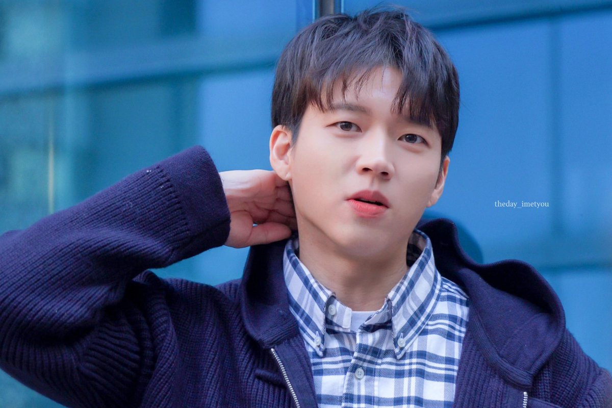 봄 tweet media