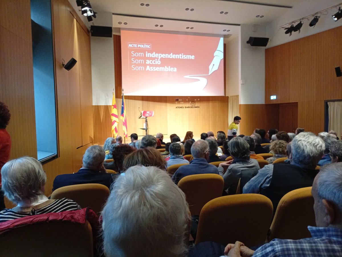 Comissió Independentista Fossar de les Moreres tweet media