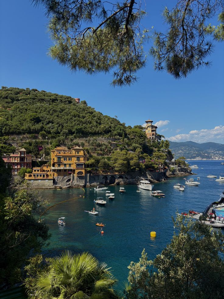 echoesofworld's tweet image. Portofino, Italy