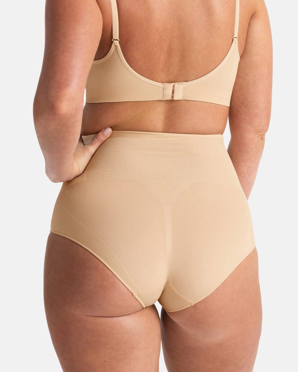 briefessentials's tweet image. Queens, we’ve all been here, right? 😅

Featuring:
~ Absolute Sculpt Shaping Brief: XS - XL 

Shop with product name at briefessentials.com #briefessentials #relatable #shapingbrief #lingeriememe