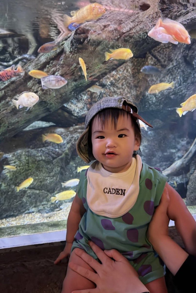 มาร์คคริสหันหลัง                           มาร์คคริสหันหน้า