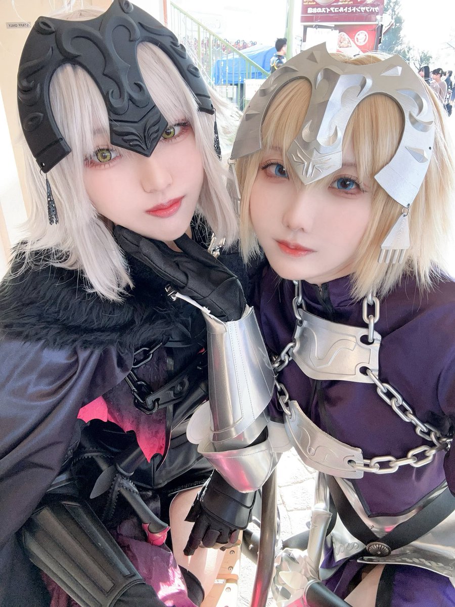 tmyr0_0's tweet photo. 撤退しました！
Wジャンヌでいました〜♡
#ラグコスプチ https://t.co/fqLSuyICpJ