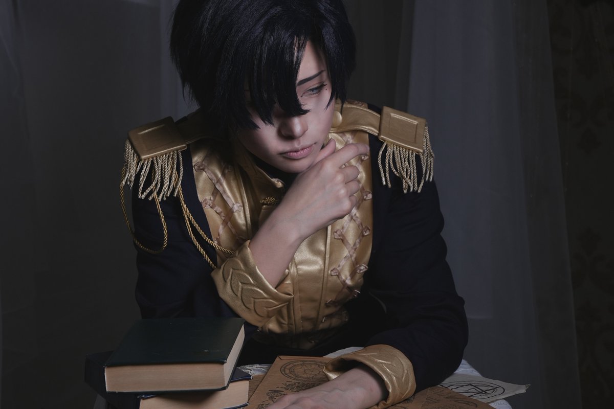 Asuka_Tsuduki's tweet photo. 【Cosplay:継母だけど娘が可愛すぎる】

セイブリアン・プリドキン

Photo &amp; Studio コローレ

苦悩の国王撮ってもらった……
原題: 계모인데 딸이 너무 귀여워
#スタジオコローレ https://t.co/lbUSIAxqJM
