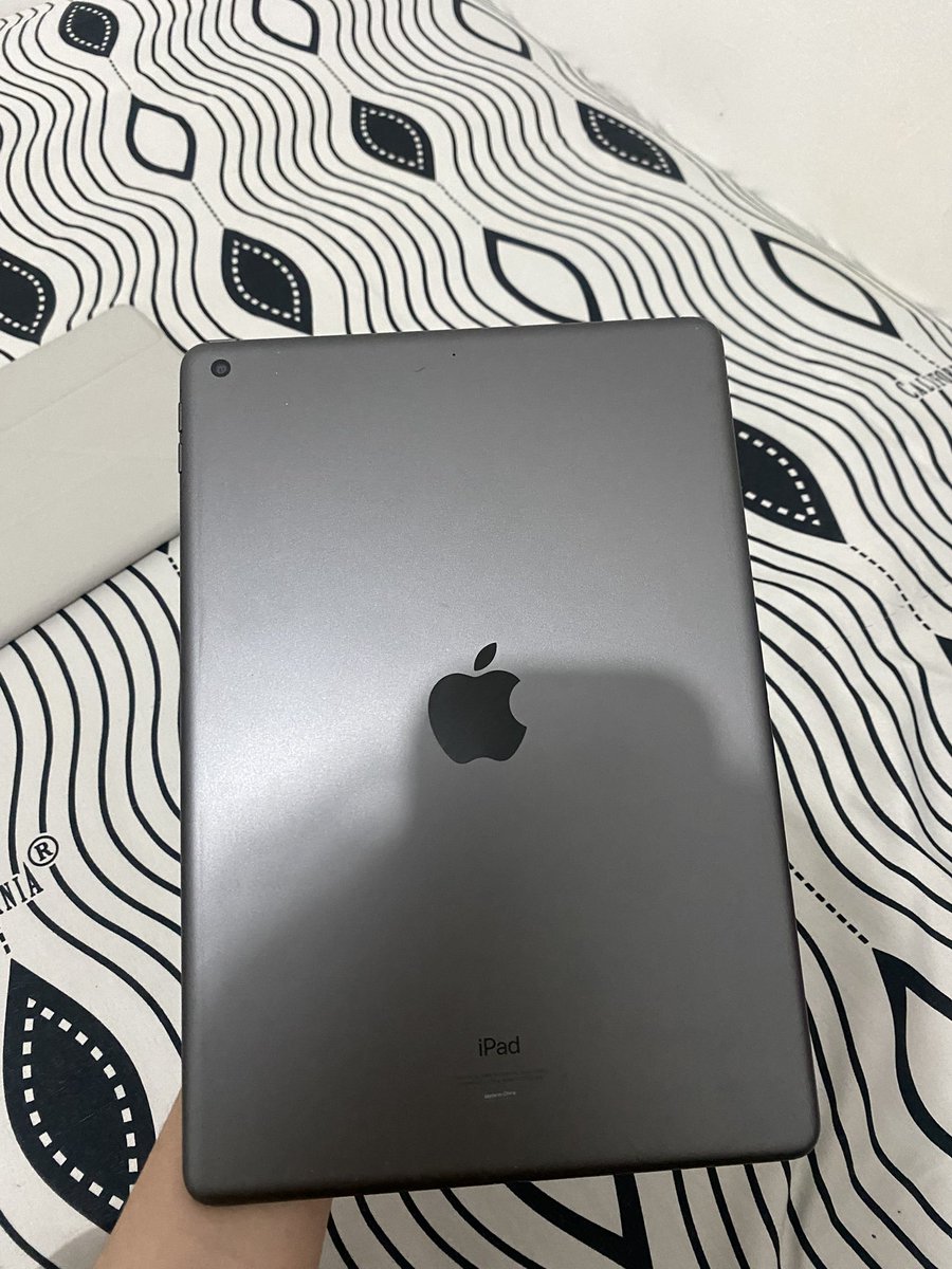marimeas's tweet photo. WTS iPad gen 9 64gb | iBox
- Fullset Box + Charger ORI
- Include Pencil Baseus
- Free Case 
- Include tempered glass sudah terpasang

start 3,3 juta, jual cepet boleh nego sampe deal
minat, langsung dm aja!!!
#zonauang #wtb #wts #ipad https://t.co/obqgXZtGHP