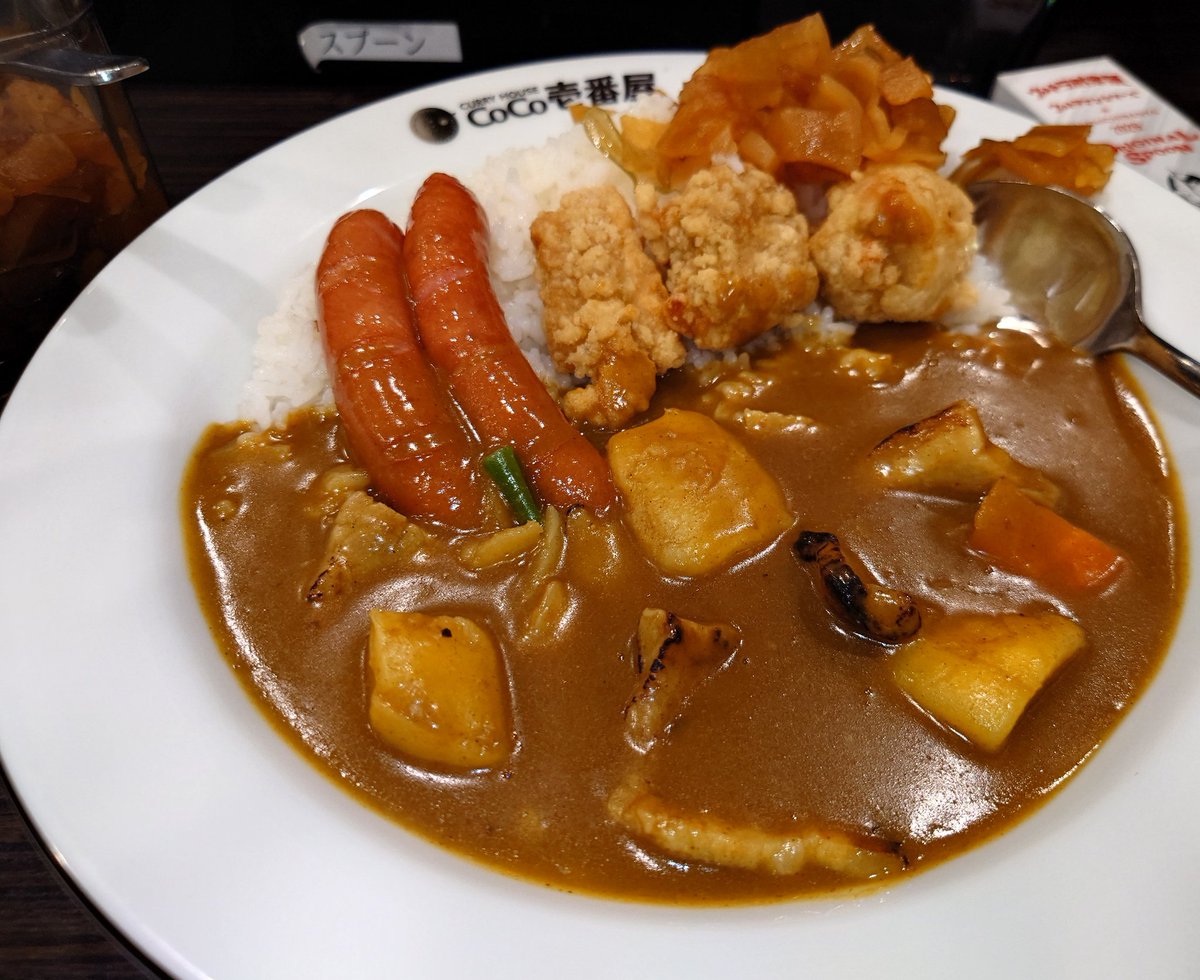 Ta07Tak's tweet photo. グランドマザーカレーはおいしいね😀初めてスプーンが当たった✌
＃グランドマザーカレー　
＃ココイチ　＃ウルトラマン　＃CoCo壱番屋　＃創業祭 https://t.co/xT6c4Z5JVY