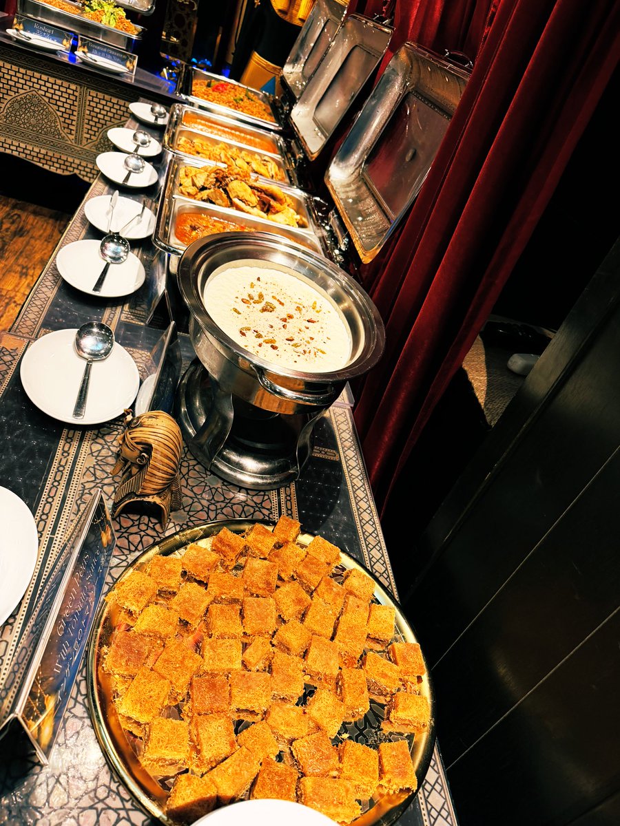 Grand_Pyramid's tweet image. ⸻

🌙✨ ラマダン・ビュッフェ ― 美しいひとときに感謝を込めて ✨🌙

本日もラマダン・ビュッフェにて満席でお迎えすることができましたこと、心より御礼申し上げます。
皆様からの温かいご支持とご信頼に、スタッフ一同深く感謝しております。