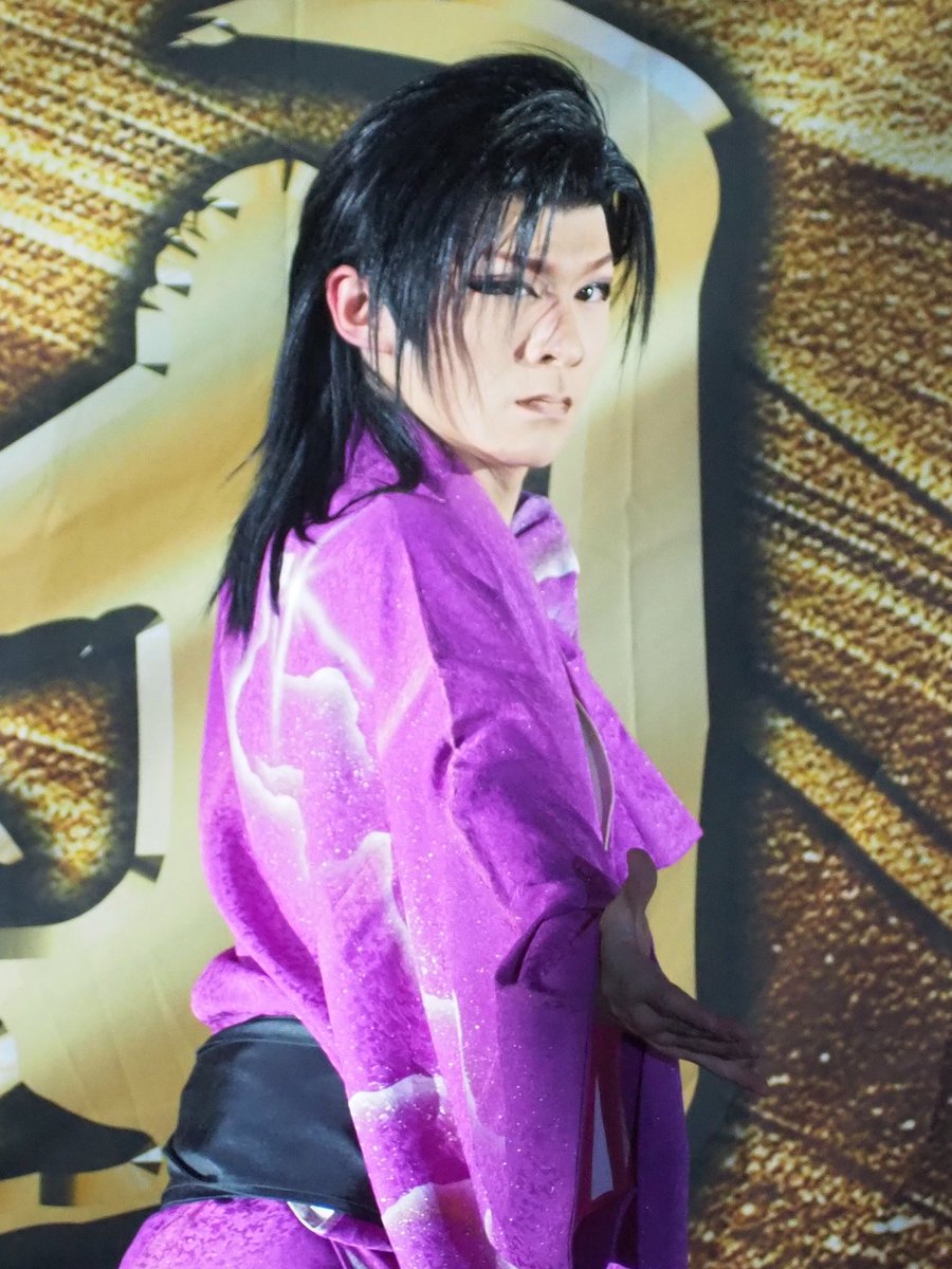 劇団香坂 #冨士川すすむ 座長 #若手 #冨士川悠真 くん 🎶ワインレッド