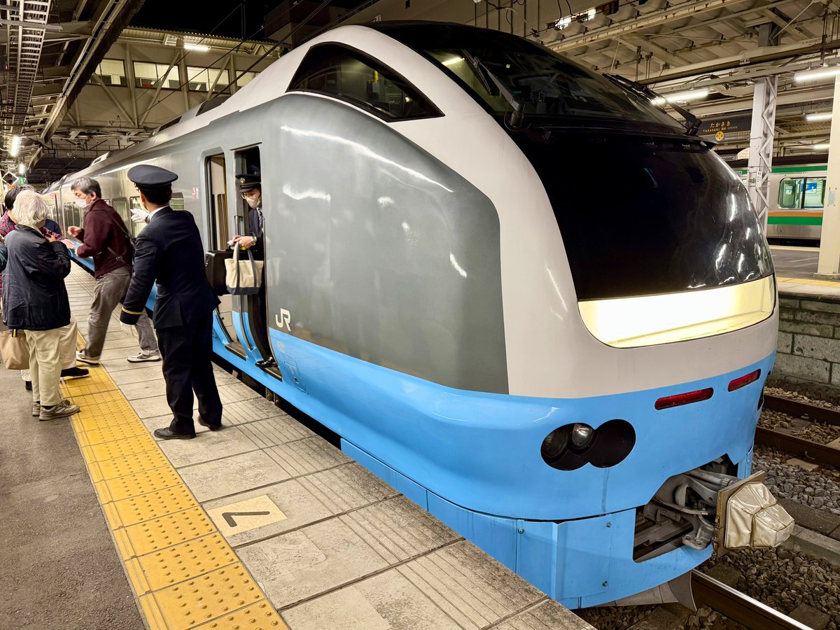 ということで復路も臨時特急