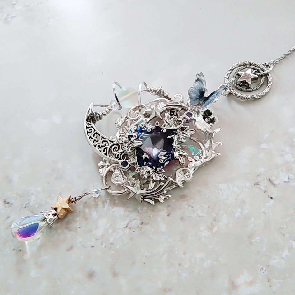 でっかいネックレスもあります！ 一点ものです。 2月22日 #おでかけ