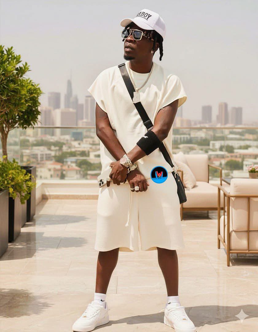 blogger__gh's tweet image. Everything way he say in his music Chaleeeee man do am oo ……   King For Reason 🦍 #GODISHERE #TheinterfaceEp #HotwavGhana