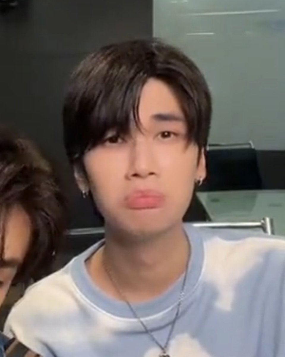 Dunk1:1と見せた写真🥺🤍
私の身長（150cm +靴）より小さく屈んでくれてて、脚が長すぎてものすごい余ってるｗｗｗ
#GMMTVFanFest2026JP
#dunknatachai