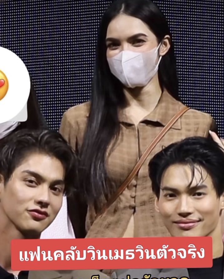 snowtownnn's tweet image. RT @nhonnoonwt88: ถ้าถามว่าทำไมชาล็อตเข้าใจแฟนคลับ เข้าใจสาววายมากขนาดนี้  
*แกรรร น้องมันเป็นติ่งมาก่อน 555