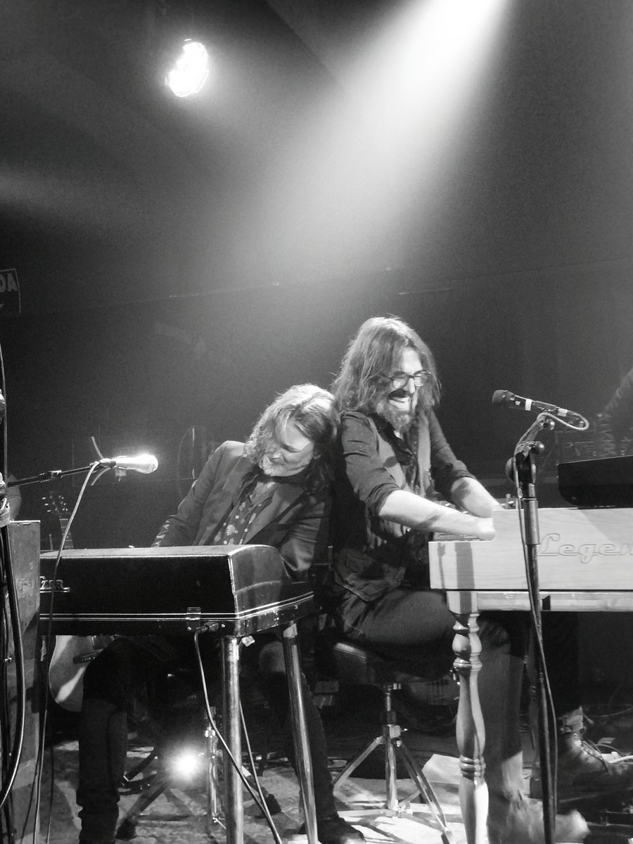 "Sólo se trata de sobrevivir
con lo que llevas dentro".